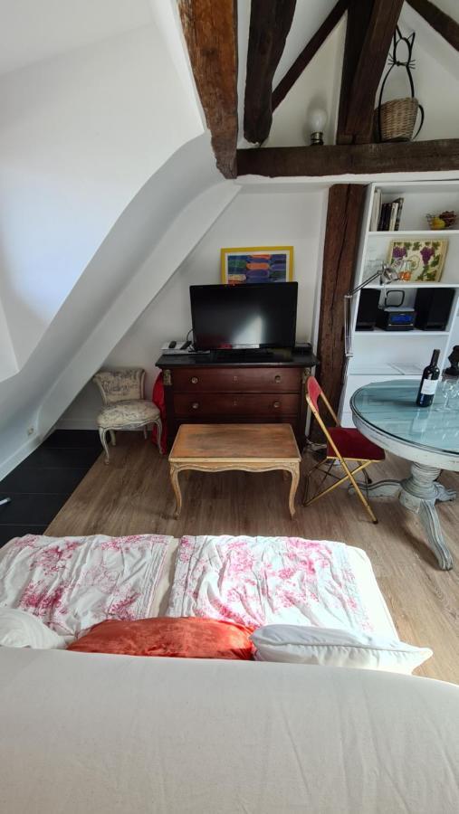 Appartement Coeur De Paris Avec Vue Sur Les Toits Buitenkant foto